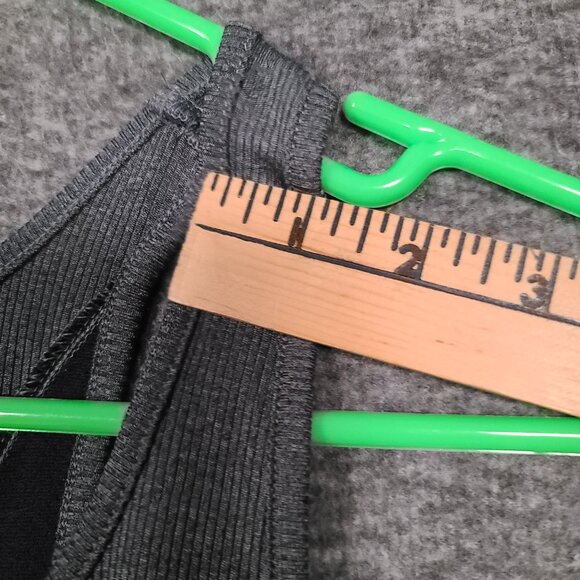 Under Armour Women’s Size Small Fitted Heat Gear Gray Razor Back Tank Top - Picture 8 of 9